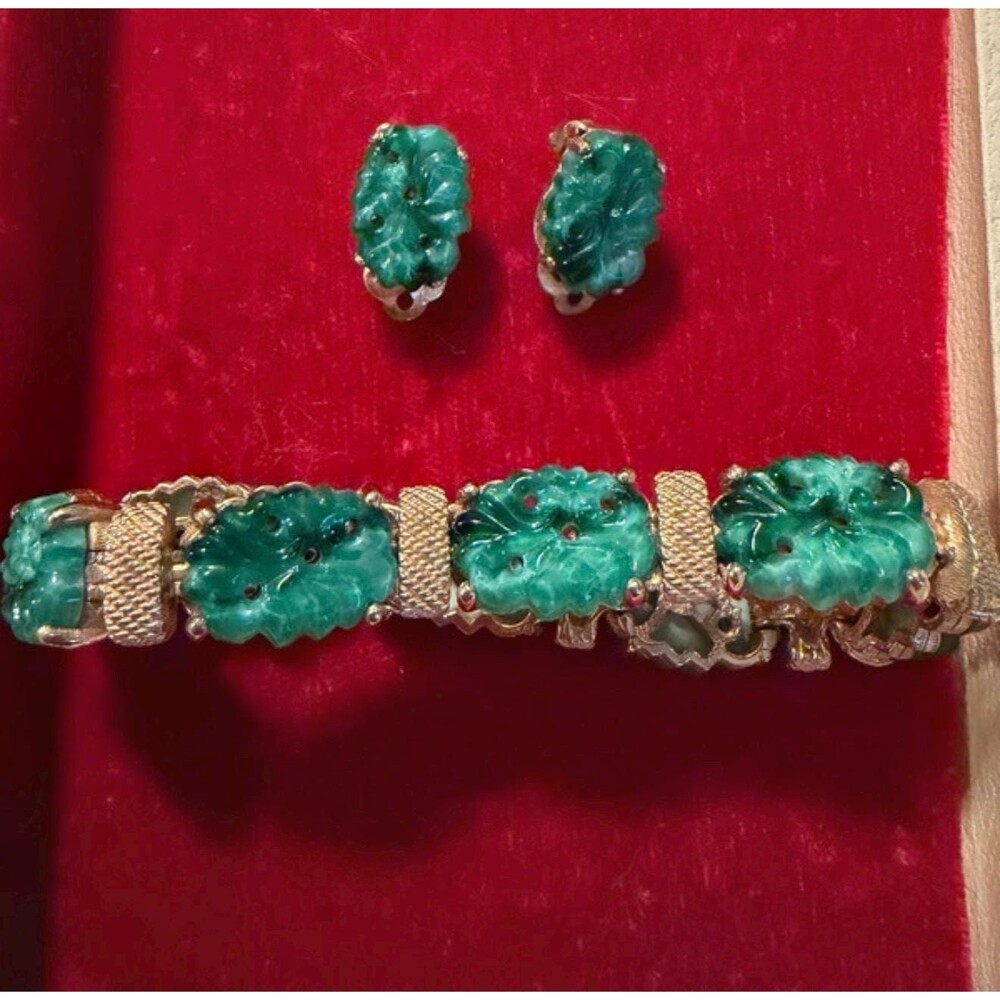 Vintage Signed Ciner Faux Jade Green Carved Glass Bracelet & Clip Earrings Set